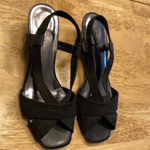 Awesome Etienne Aigner Black strap he sandals